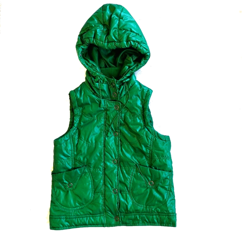 CATCH MY I puffer vest NWOT